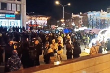 Biểu tình chống chiến tranh ở Nga hôm Chủ nhật: Cảnh sát bắt giữ hơn 1.000 người