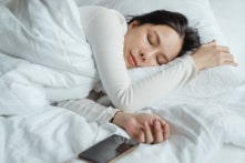 Giấc ngủ đóng vai trò quan trọng trong việc giảm cân như thế nào?