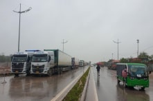 Sau Tết, cửa khẩu phía Bắc Việt Nam lại ùn tắc đến hơn 8.000 xe