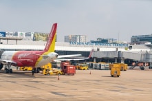 Tân Sơn Nhất, Nội Bài đều phải đóng cửa một đường băng để sửa chữa