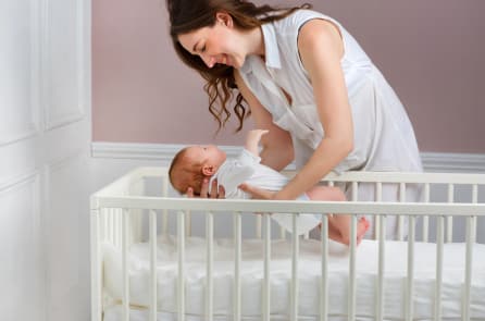Chuyên gia gợi ý 7 mẹo giúp trẻ sơ sinh hết quấy khóc, ngủ ngoan cả đêm