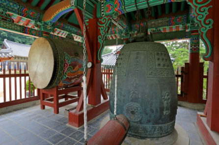 Ý nghĩa của chuông và trống trong chùa chiền