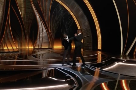 Cú đấm tại Lễ trao giải Oscar: Những trò đùa không được phép ở Mỹ