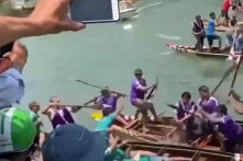 Vung mái chèo đánh đội bạn, một đội ghe ở Huế nhận giải Phong cách