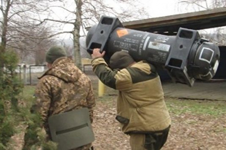 Nga cảnh báo Mỹ không được chuyển thêm vũ khí tới Ukraine