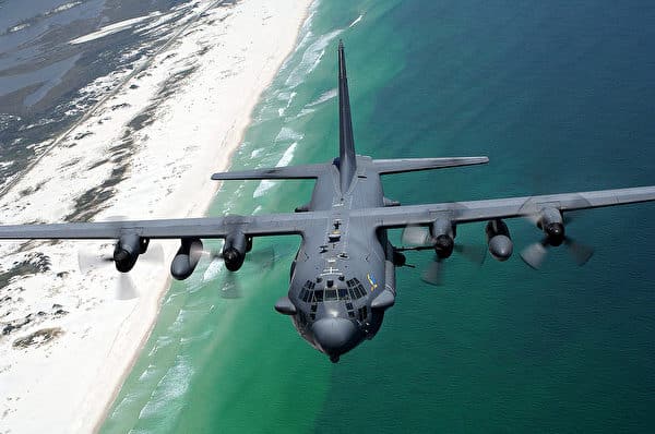 id13656738 1024px AC 130H flies along Northwest Florida coast 600x398 1