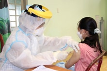 Long An dự kiến tiêm vắc-xin COVID-19 với 184.624 trẻ em từ 5-11 tuổi