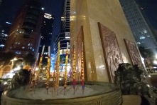 Lư hương được trả lại vị trí cũ trước tượng Đức Thánh Trần Hưng Đạo (TP.HCM)