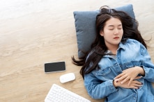 Cơ thể sẽ đạt được lợi ích gì nếu bạn ngủ trên sàn nhà?