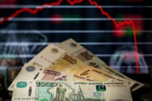 Ngân hàng Trung ương Nga ra giới hạn rút tiền không quá 10.000 USD