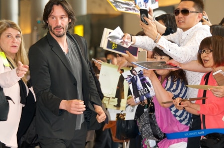 Ủng hộ Tây Tạng, phim của Keanu Reeves bị gỡ khỏi các web Trung Quốc