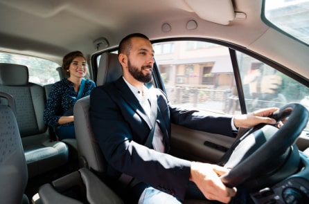 Cựu Bộ trưởng Tài chính Afghanistan sang Mỹ làm tài xế Uber