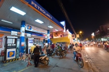 Từ ngày 1/4, thuế BVMT của xăng giảm 2.000 đồng/lít; dầu giảm 1.000 đồng/lít