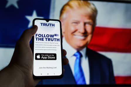 Mạng xã hội Truth Social của ông Trump đã cho phép toàn cầu sử dụng