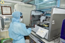 Ngày 14/4 có 23.012 ca COVID-19; 23 ca tử vong