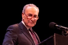 Thượng nghị sĩ Chuck Schumer không loại trừ khả năng luận tội Tổng thống Donald Trump