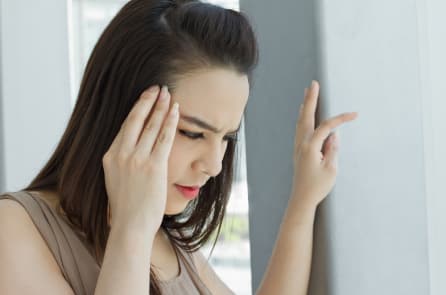 Chứng đau nửa đầu: Nguyên nhân và 5 biện pháp điều trị tự nhiên