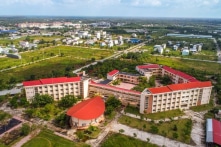 Cà Mau: Kỷ luật cảnh cáo hiệu phó bắt học sinh ăn thức ăn từ thùng rác