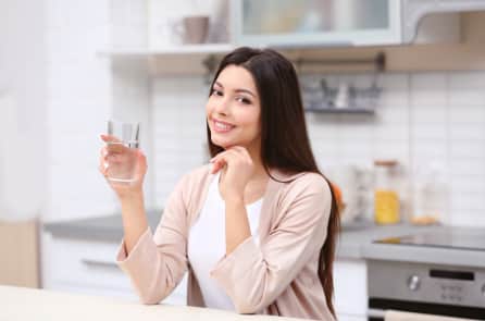 Ba thói quen uống nước “hủy hoại thận” – Uống nước thế nào cho đúng?