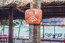 Rủi ro tiềm ẩn từ wifi công cộng và 5 cách để tăng cường bảo mật