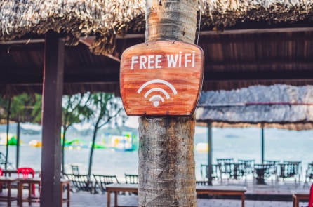 Rủi ro tiềm ẩn từ wifi công cộng và 5 cách để tăng cường bảo mật