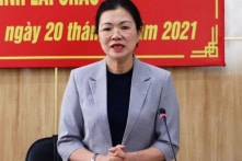 Sau vụ ‘sữa tài trợ cho trẻ’, thêm lô khẩu trang viện trợ 6 tháng vẫn trong kho