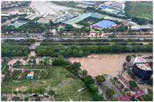 Hà Nội: Mưa lớn, nhiều tuyến đường ngập sâu 30-60cm