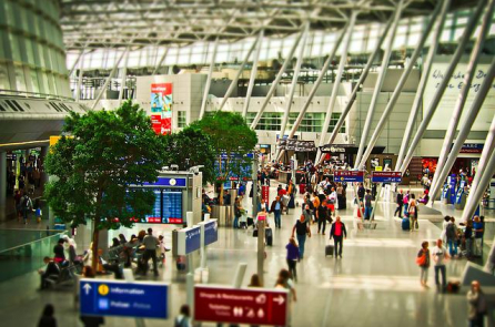 Lượng khách tăng vọt sau đại dịch, sân bay Hà Lan phải tạm ngừng hoạt động vì thiếu nhân viên