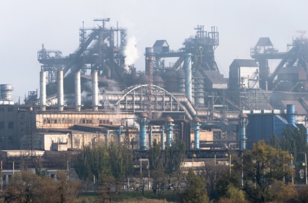 Ukraine nói tất cả phụ nữ, trẻ em đã được sơ tán khỏi nhà máy thép Mariupol