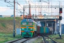 Nga tấn công vào hệ thống đường sắt khắp Ukraine