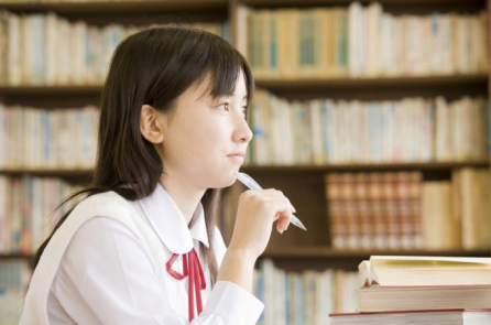 Nhật Bản làm thế nào để hạn chế các “sách có hại” cho thanh thiếu niên?