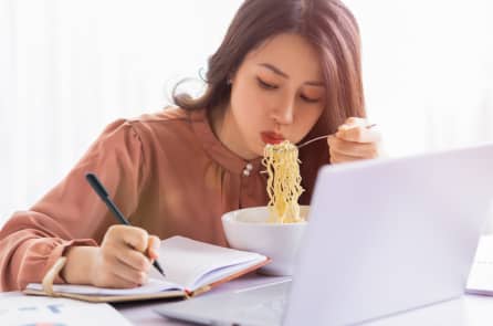 Làm sao để đối mặt với căng thẳng nhưng vẫn hạnh phúc và khỏe mạnh?