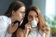 Vì sao chúng ta không thể ngừng nói chuyện phiếm