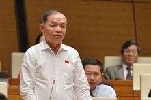 ĐBQH: ‘Gọi là thảo luận nhưng lại cầm giấy đọc ê a, mỗi người đi một hướng’