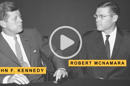 Cách bổ nhiệm Bộ trưởng khác thường của Tổng thống J.F. Kennedy