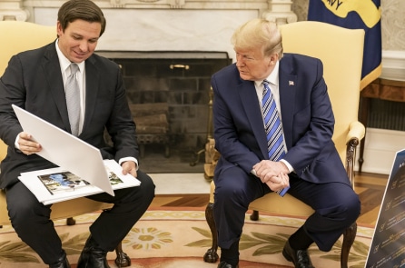 Cuộc chạy đua cạnh tranh chức tổng thống giữa ông Trump và ông DeSantis ‘khai màn’