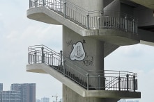 TP.HCM đề xuất dùng sơn chống dính trên cầu để ngăn vẽ bậy