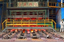 Trung Quốc phong tỏa một khu vực sản xuất thép lớn vì 1 ca nhiễm COVID-19