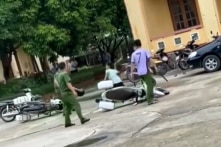 Tuyên Quang: Chủ tịch thị trấn và nhiều công an bị đuổi chém tại trụ sở