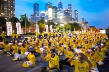 Học viên Pháp Luân Công thế giới tưởng niệm 23 năm phản bức hại