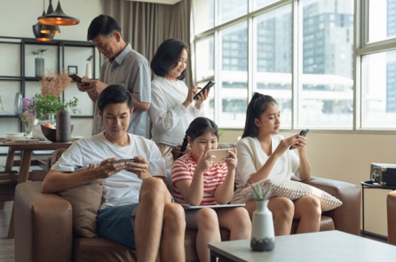 Chuyên gia: Không lệ thuộc vào mạng xã hội để tránh trầm cảm
