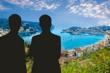 Bộ Ngoại giao: 2 nghệ sĩ Việt đã rời Tây Ban Nha, vụ việc vẫn tiếp tục điều tra