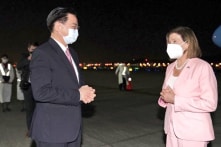 Bà Pelosi thăm Đài Loan: Nhà Trắng hy vọng kiềm chế căng thẳng, Điện Kremlin ủng hộ TQ