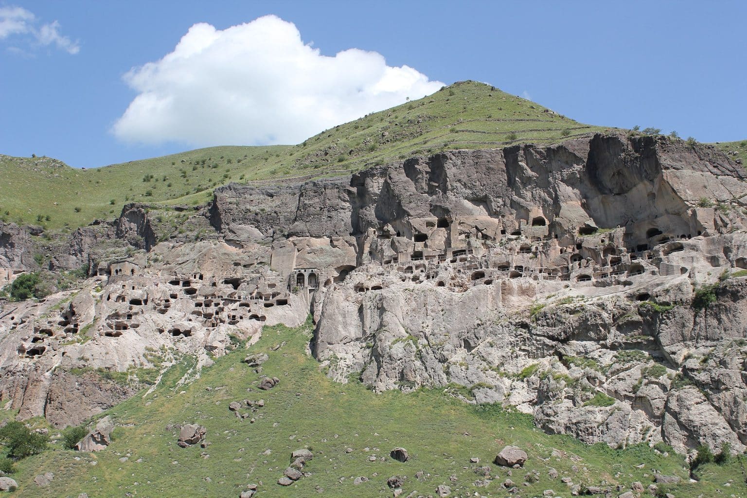 Vardzia 35702172390 1536x1024 1