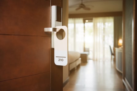 Tại sao khách sạn Nhật Bản không kiểm tra phòng trước khi khách rời đi?