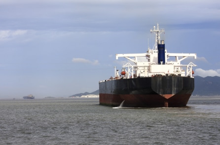 2 siêu tàu chở dầu của Trung Quốc quay đầu tại eo biển Hormuz