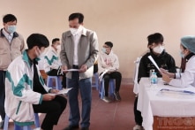 Bộ Y tế đề xuất miễn kê khai giá vắc-xin COVID-19