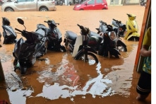 Mưa lớn hơn 1 giờ, TP. Đà Lạt ngập trong biển nước