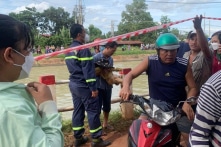 Tây Ninh: Nghi vấn mẹ ôm hai con 2 tuổi, 4 tuổi tự vẫn dưới lòng kênh