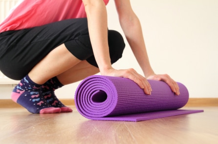 Mẹo làm sạch thảm Yoga để diệt trừ vi khuẩn